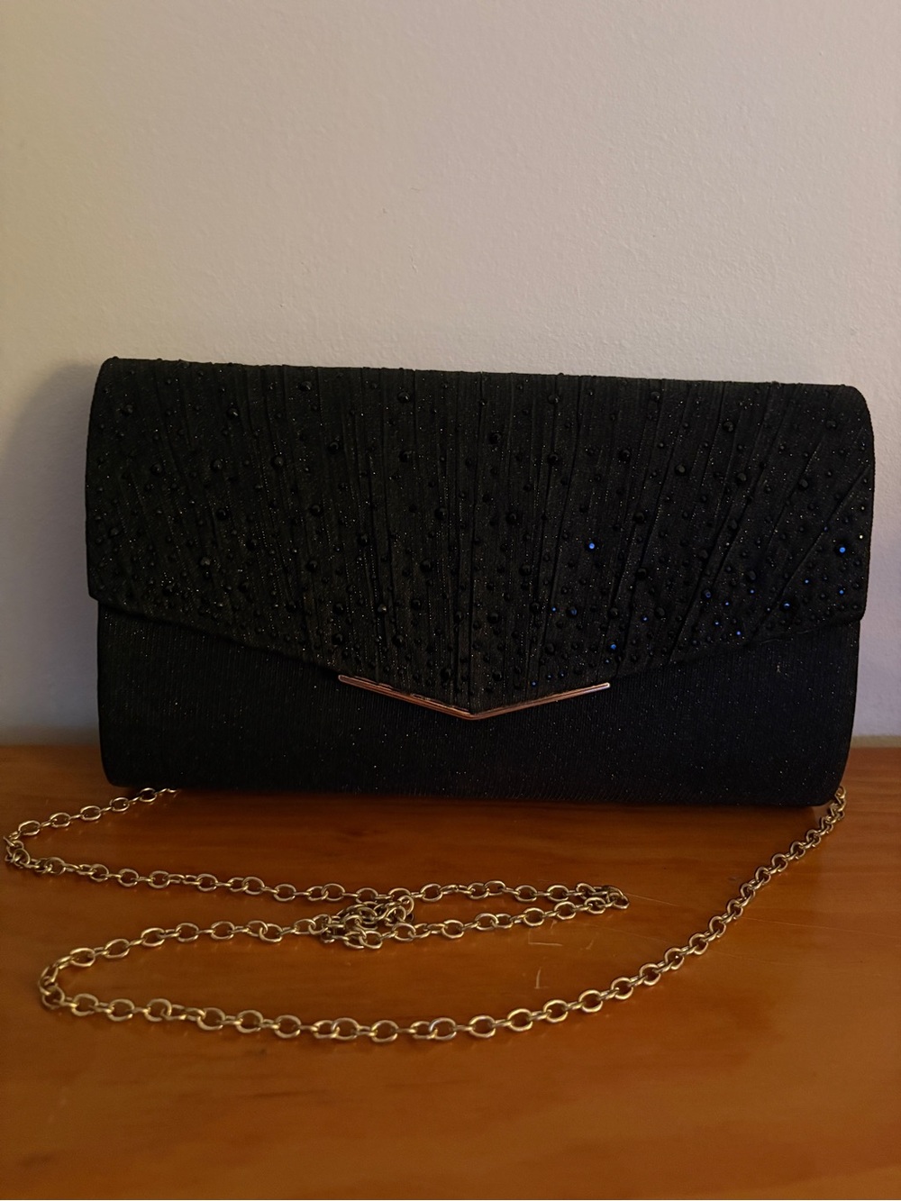 Elegant Black Beaded Clutch with Gold Chain